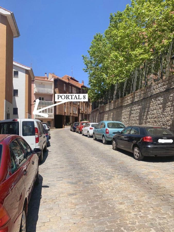 Vut Avila Centro Ciudad Bagian luar foto