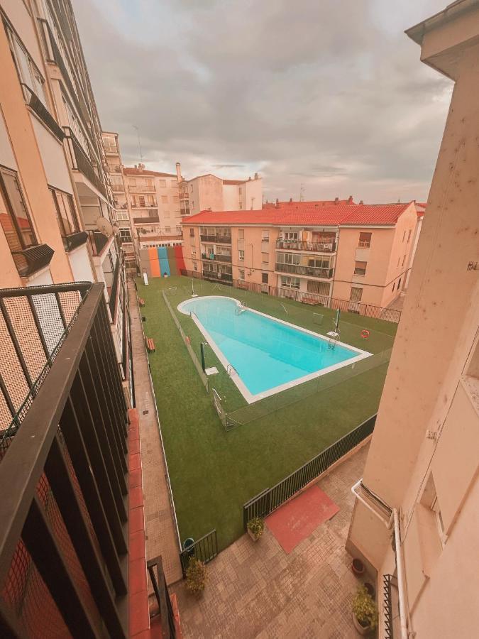 Vut Avila Centro Ciudad Bagian luar foto